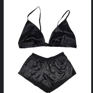 Frederick’s of Hollywood Ginny Satin Bra & Shorts Set Black Small NWT
